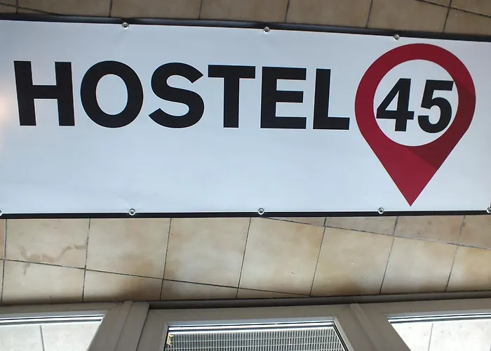 Hostel 45 *